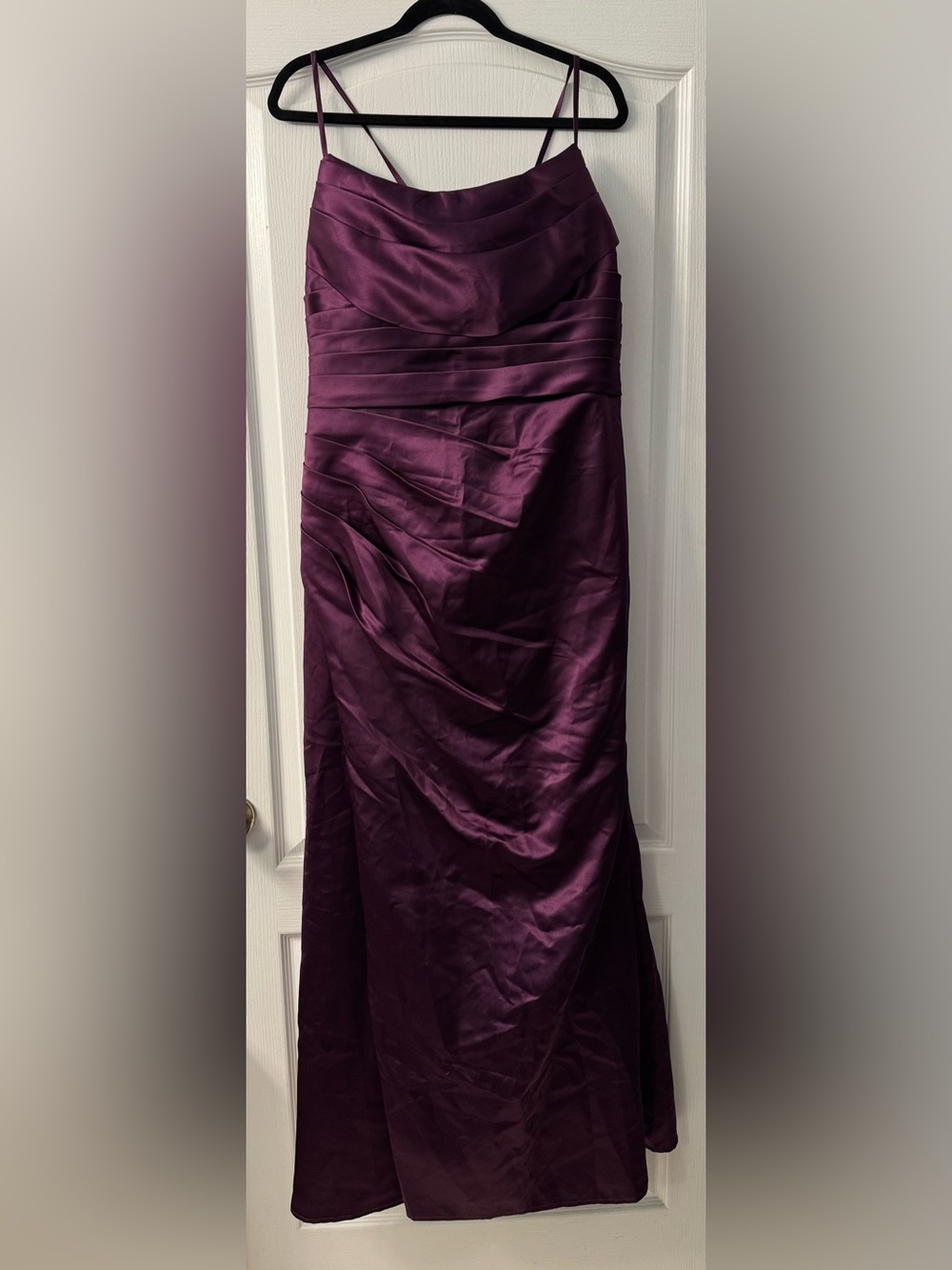 JJ's House Helisa Grape Sheath/Column Cowl Spaghetti Straps Slit Satin Dress - Picture 3 of 9